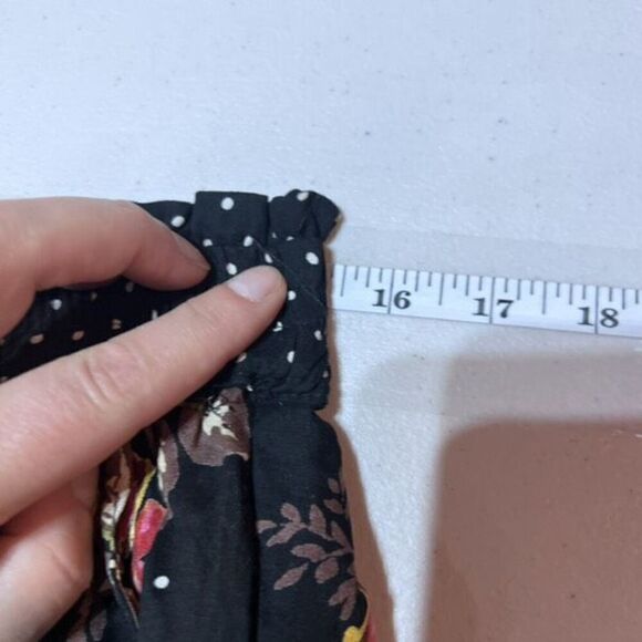 Francesca's Women's Polka Dot Floral Front Tie Shorts Black Size XS NWT Hi‎ rise - Picture 6 of 8